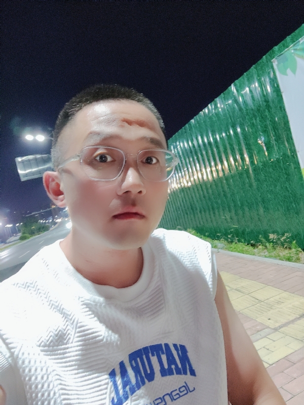 清风烈酒的第一张照片--漳平交友网