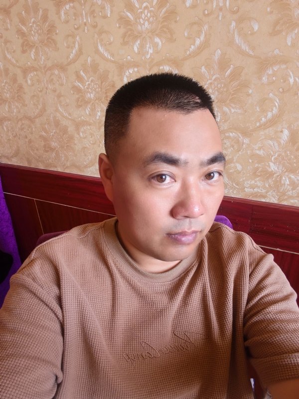 擦亮眼睛向前看的第一张照片--漳平交友网
